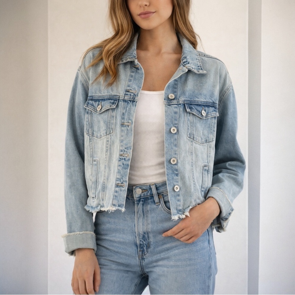 Ashley Vintage Charm Distressed Cropped Denim Jacket Large
